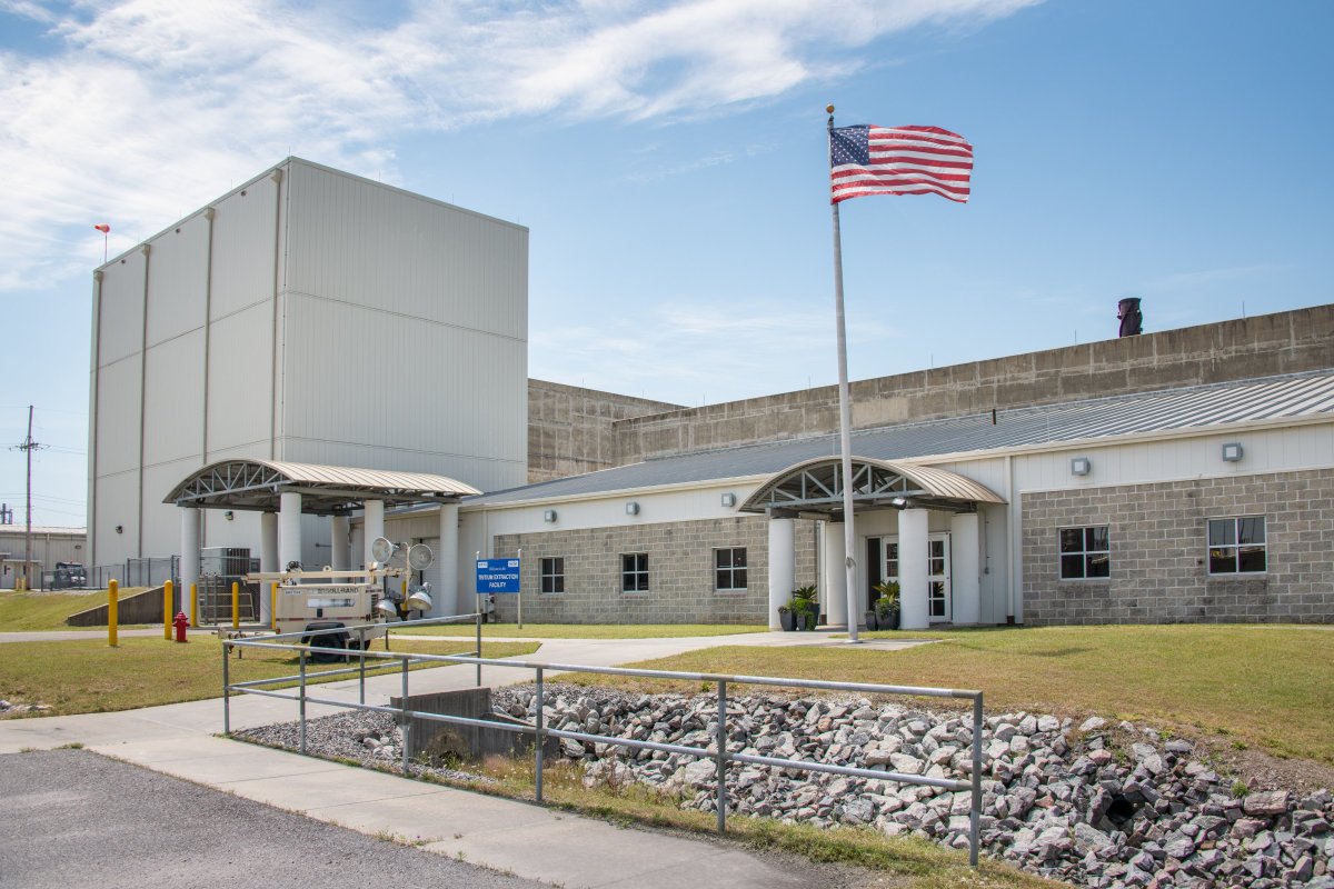 The SRTE Tritium Extraction Facility (TEF)